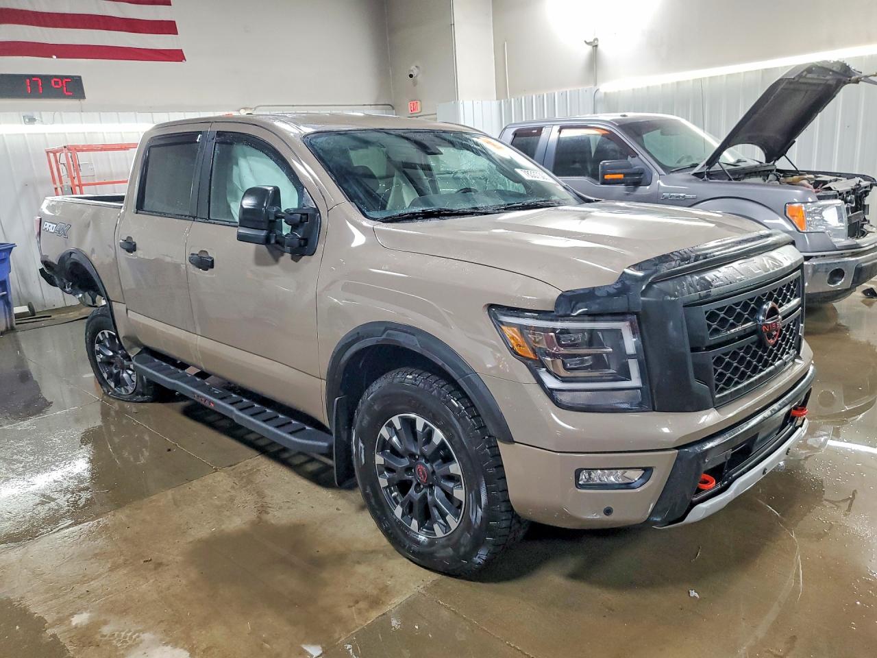 2023 Nissan TITAN VIN 1N6AA1ED2PN101554 photo 4