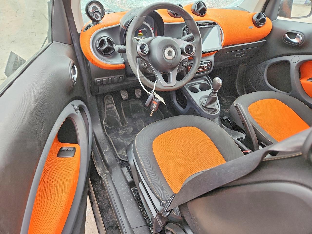 2016 SMART Fortwo VIN WMEFJ5DA7GK070246 photo 8