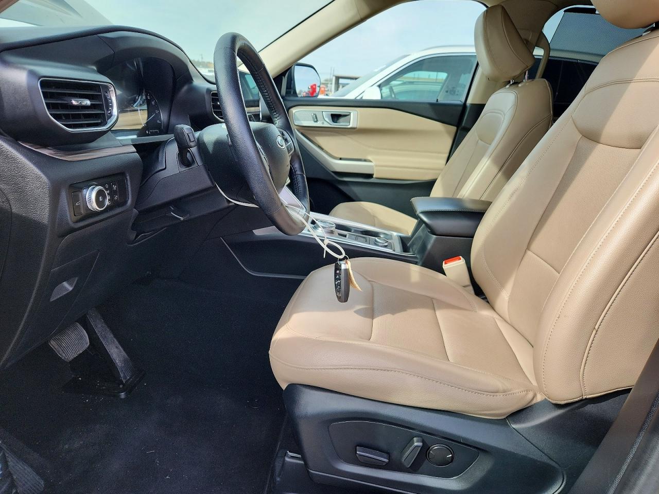 2023 Ford Explorer VIN 1FMSK8FH6PGA60098 photo 7