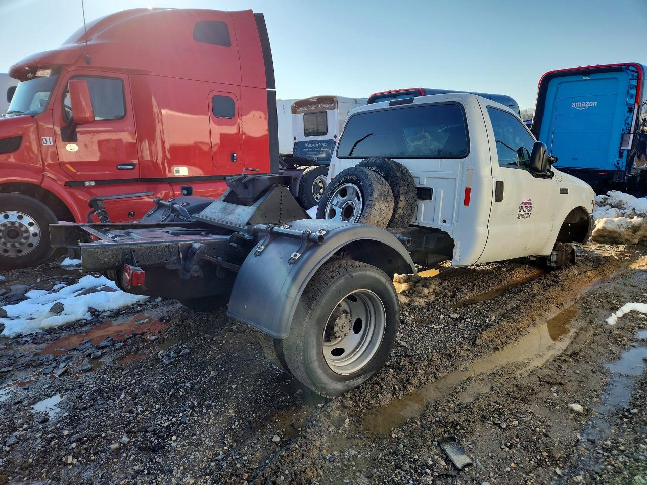 1999 Ford F450 VIN 1FDXF46F2XEA89112 photo 3