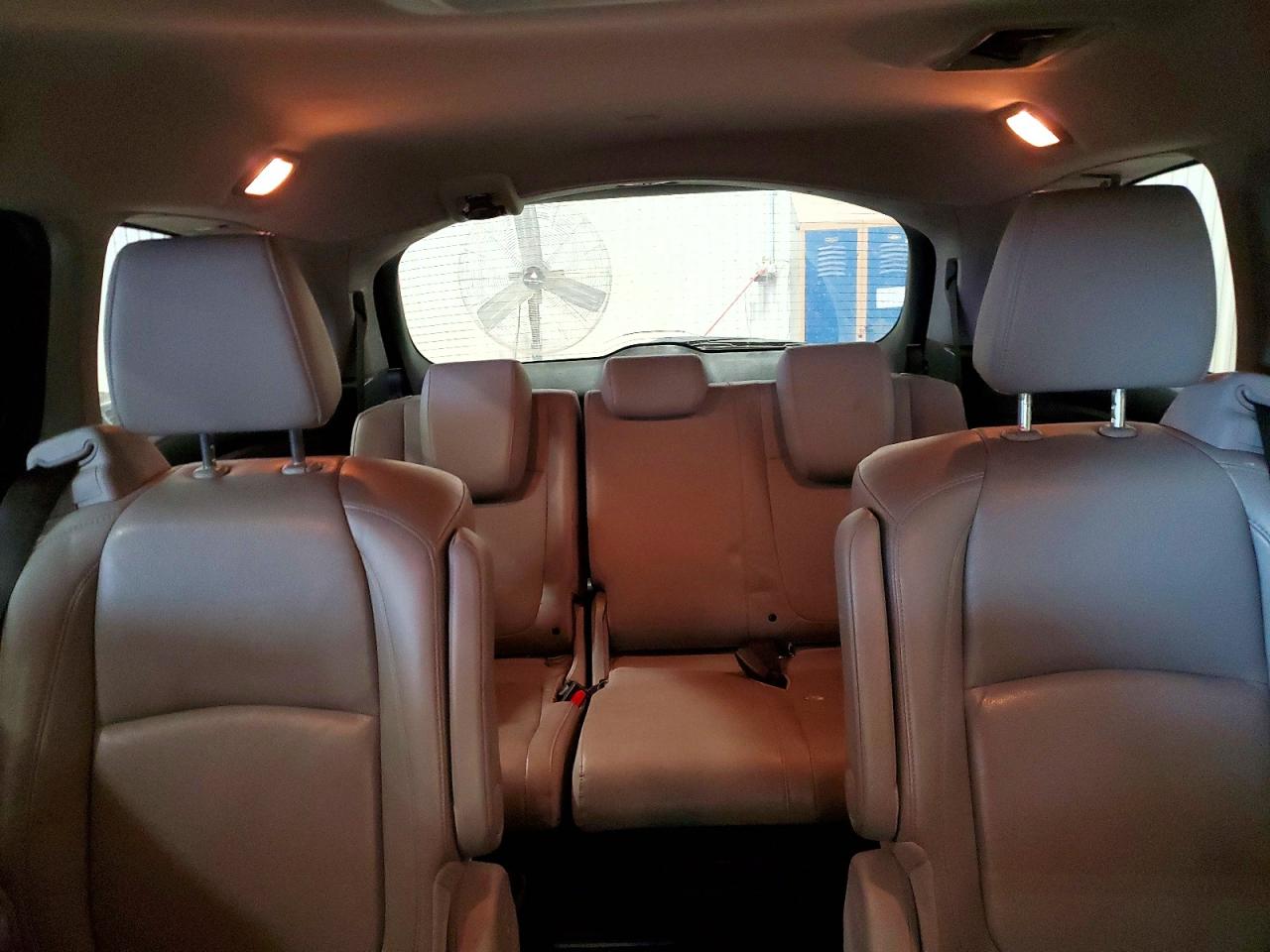 2018 Honda Odyssey VIN 5FNRL6H78JB081996 photo 10