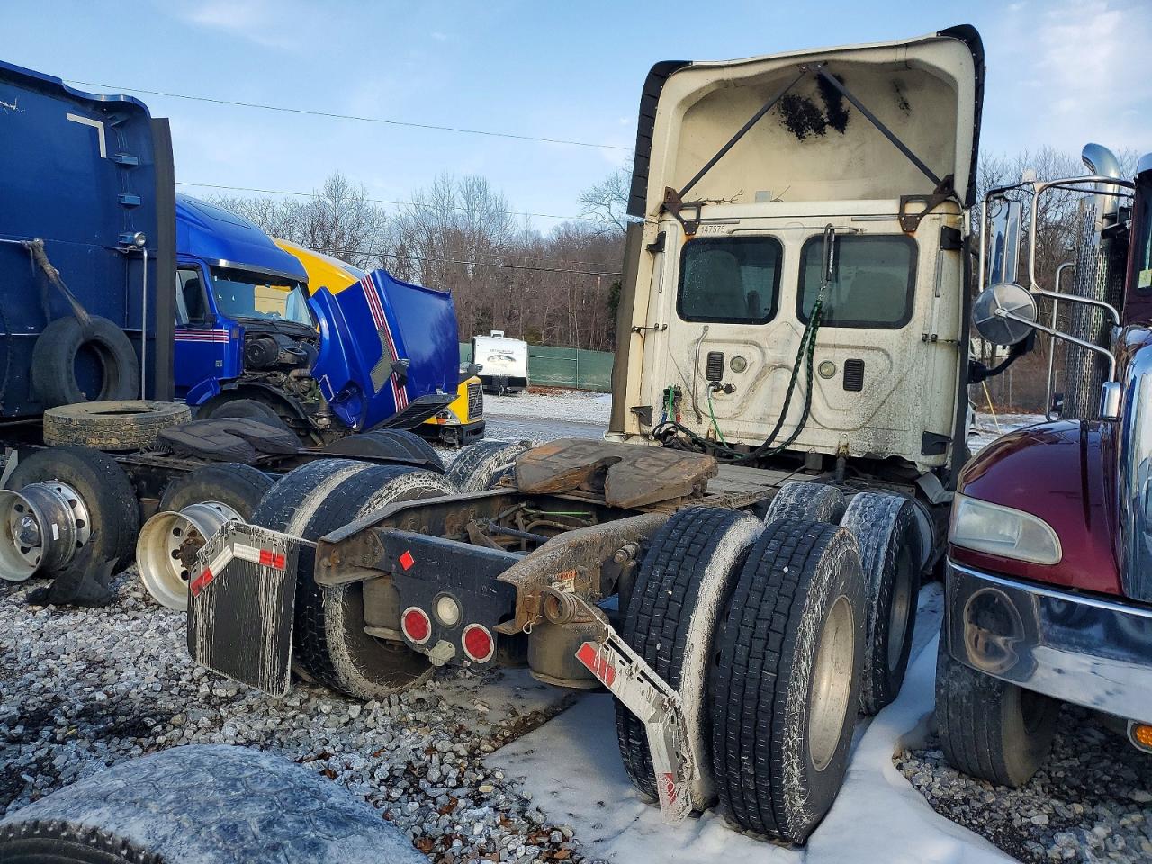 2017 FREIGHTLINER All other VIN 1FUJGEDR3HLHM7443 photo 4
