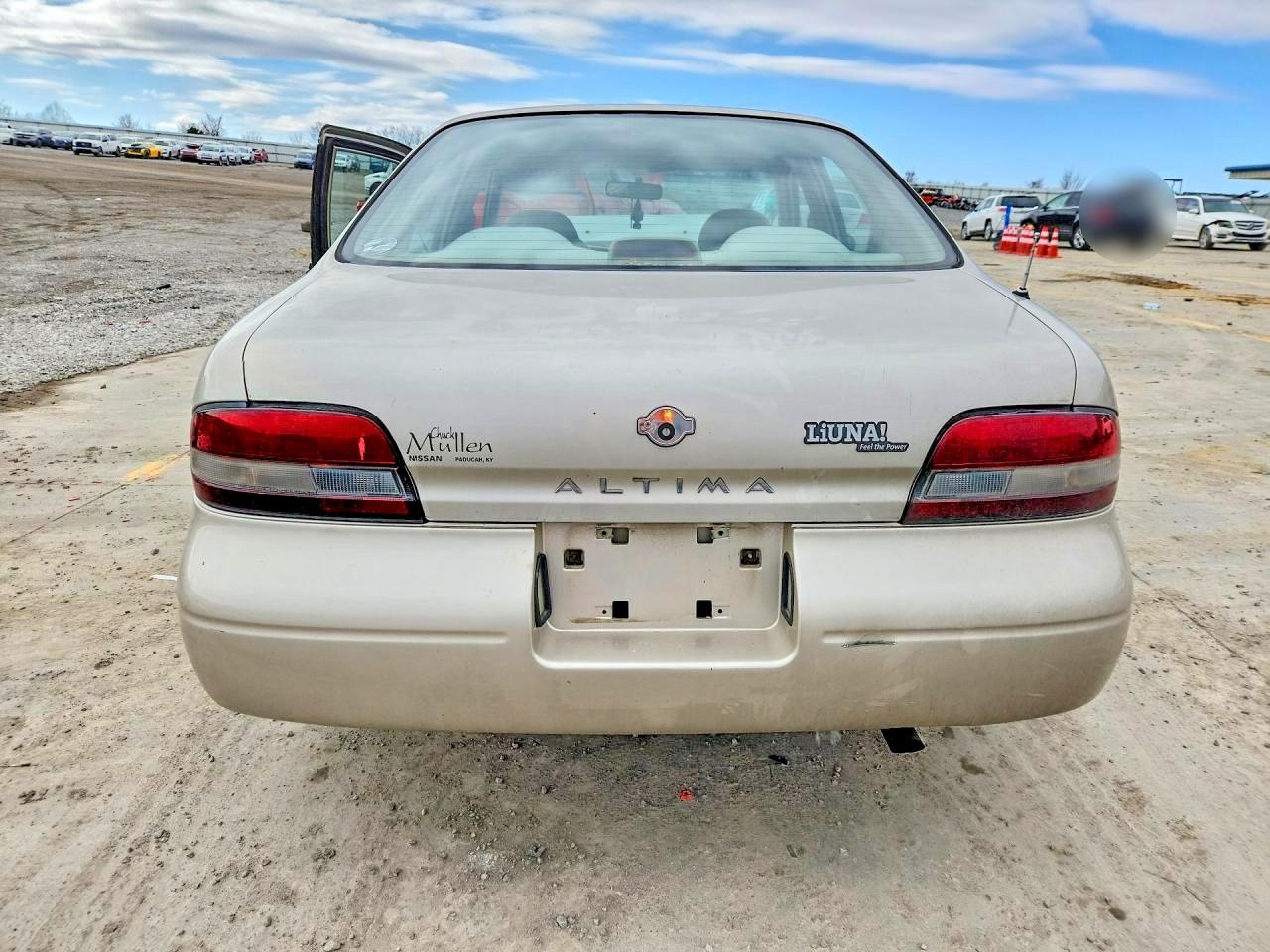 1997 Niss Altima VIN 1N4BU31D7VC150523 photo 6
