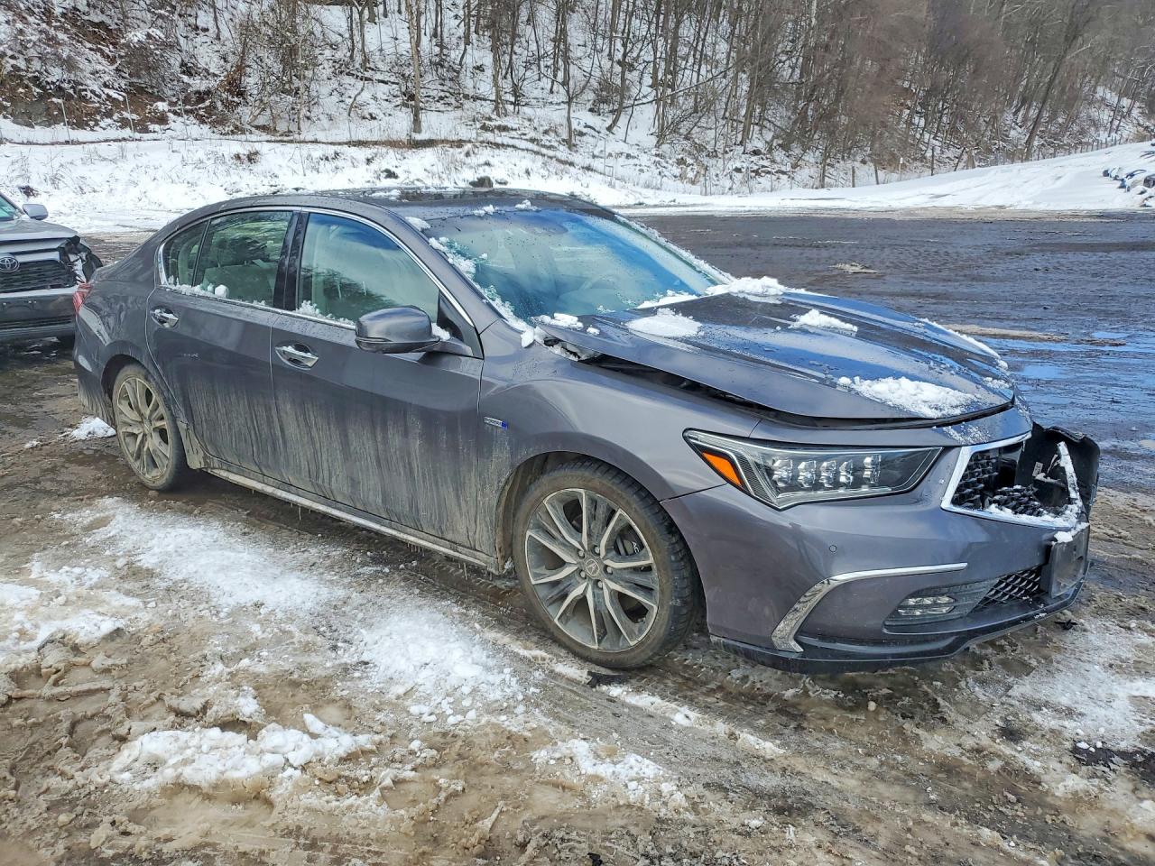 2019 Acura RLX VIN JH4KC2F96KC000330 photo 4