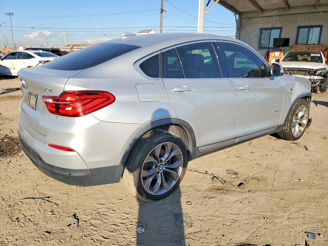 2018 BMW X4 VIN 5UXXW3C56J0Y65867 photo 3