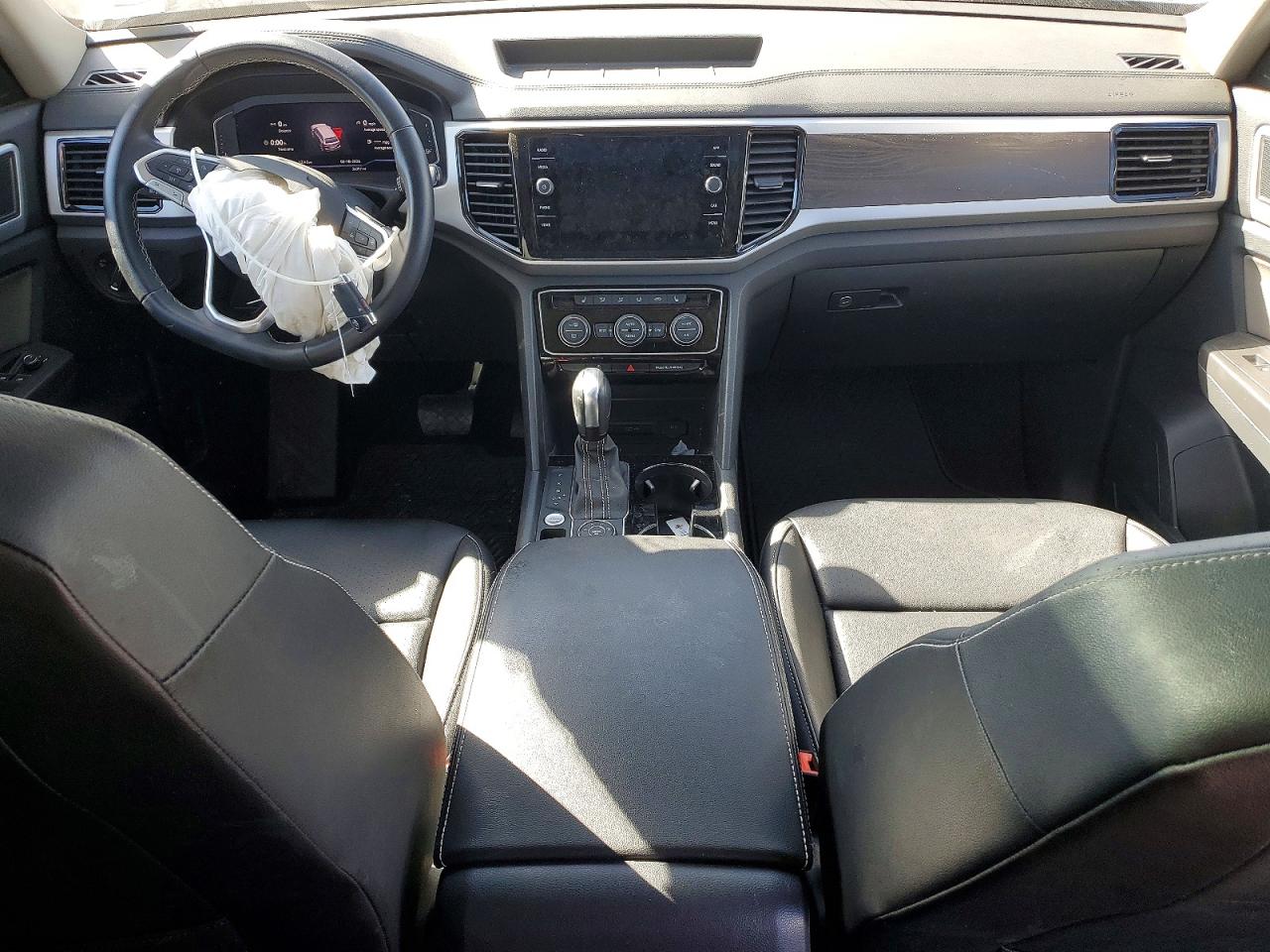 2023 Volkswagen Atlas VIN 1V2KR2CA2PC505964 photo 8