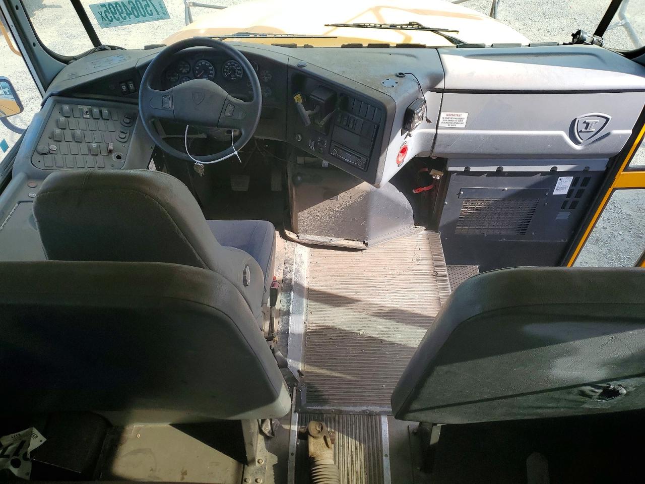 2014 Ic Ce series VIN 4DRBUAAN2EB780698 photo 5