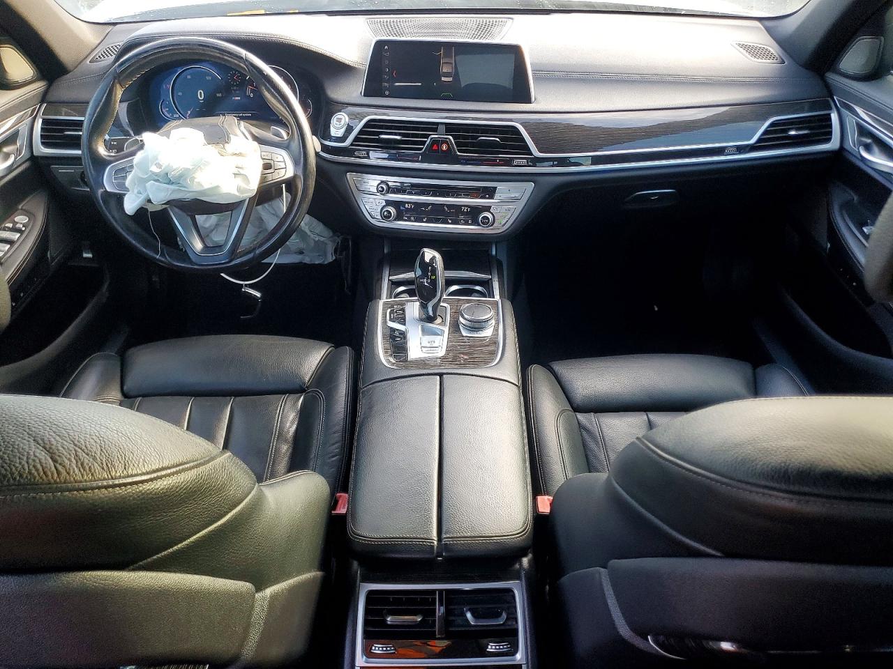 2019 BMW 7 series VIN WBA7E2C58KB218548 photo 8