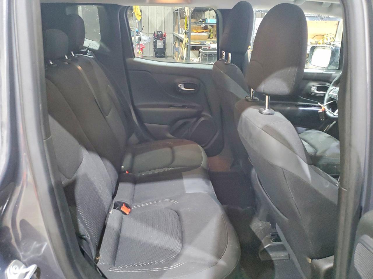 2023 Jeep Renegade VIN ZACNJDE1XPPP44069 photo 11
