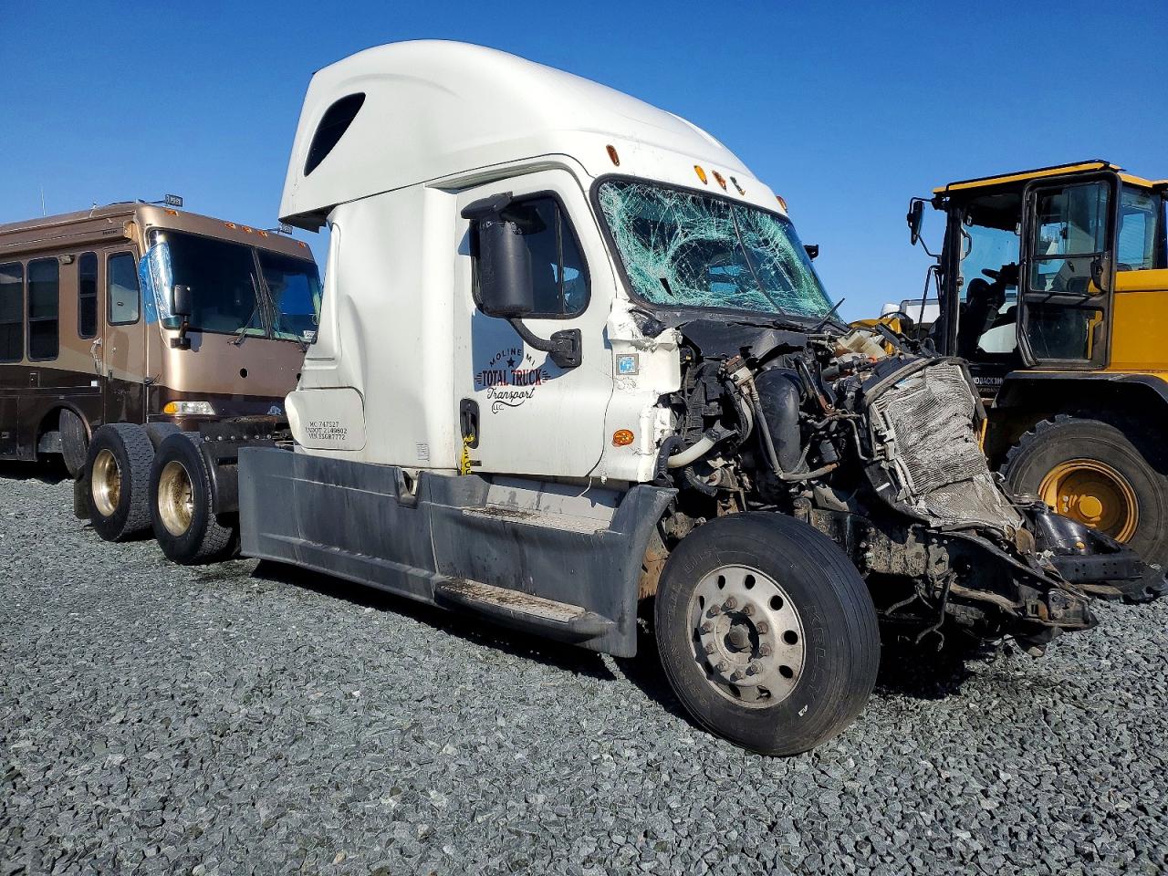 2015 FREIGHTLINER All models VIN 3AKJGLD58FSGR7772 photo 1