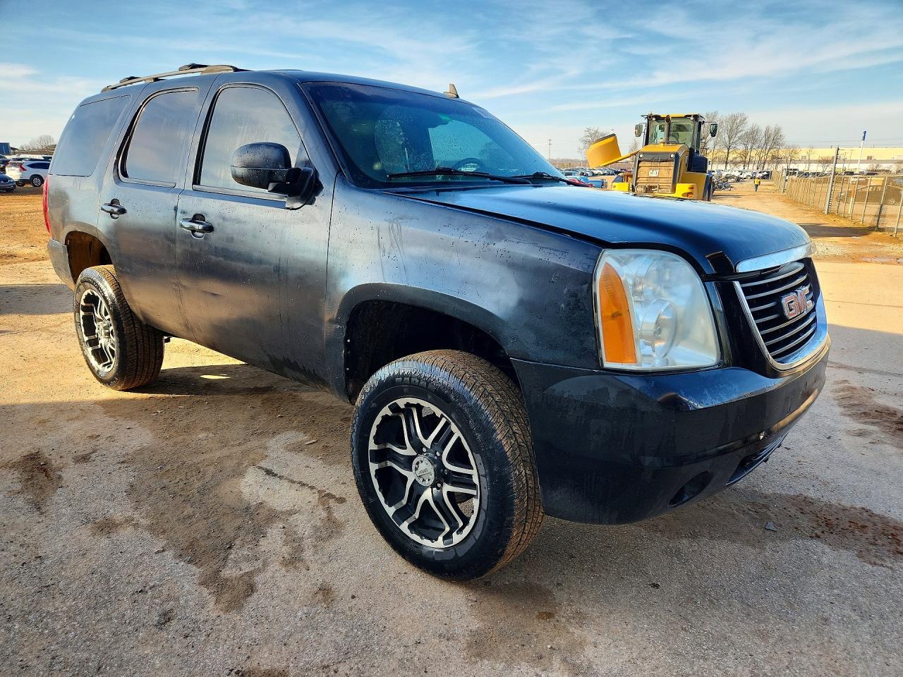 2009 GMC Yukon VIN 1GKFC33099R103252 photo 4