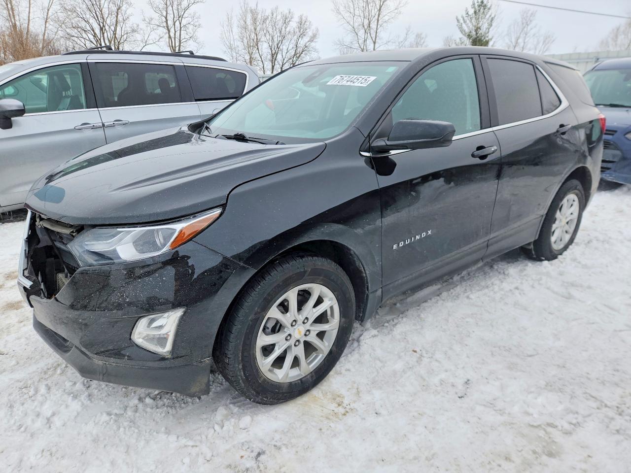 2021 Chevrolet Equinox VIN 2GNAXUEV4M6129696 photo 1