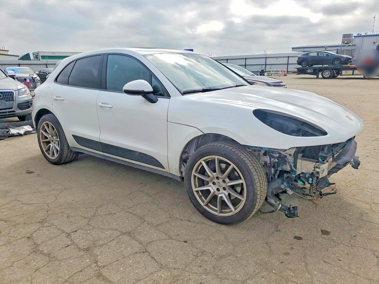2018 PORSCHE Macan VIN WP1AA2A51JLB19925 photo 4