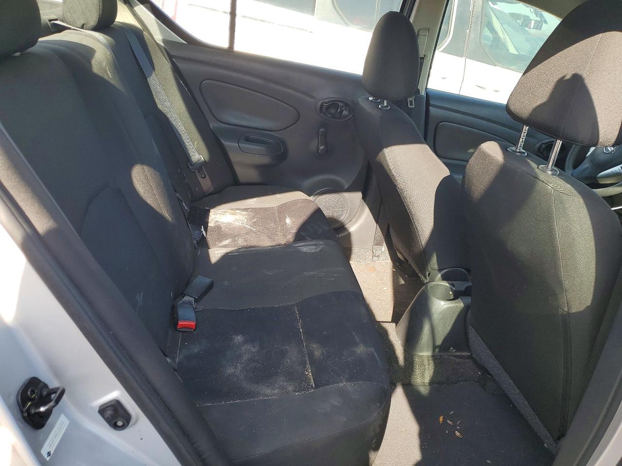2018 NISS Versa s pl VIN 3N1CN7APXJL852771 photo 10