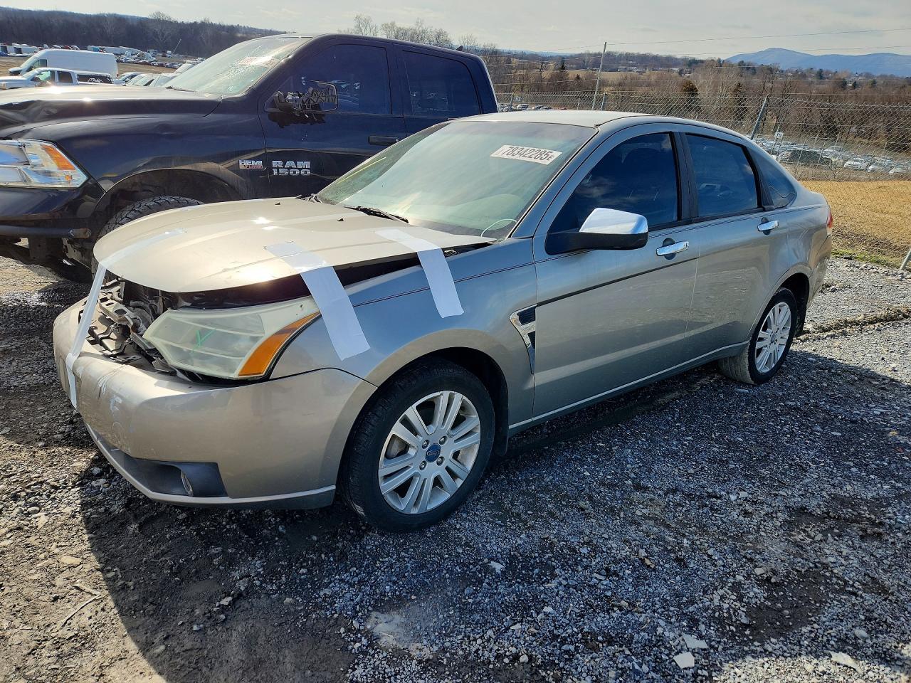 2008 Ford Focus VIN 1FAHP35NX8W251580 photo 1