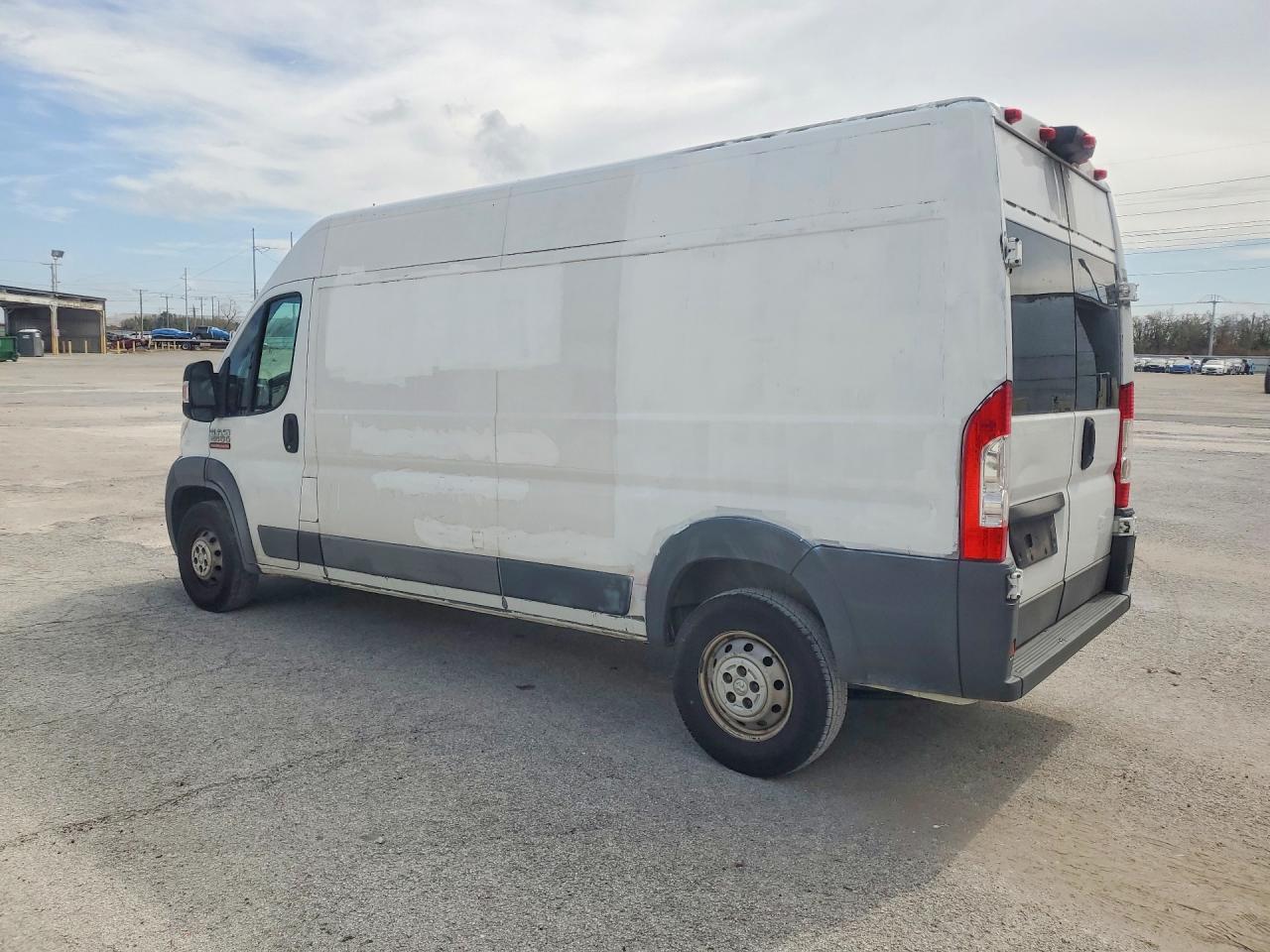 2017 Ram Promaster VIN 3C6TRVDG1HE527952 photo 2