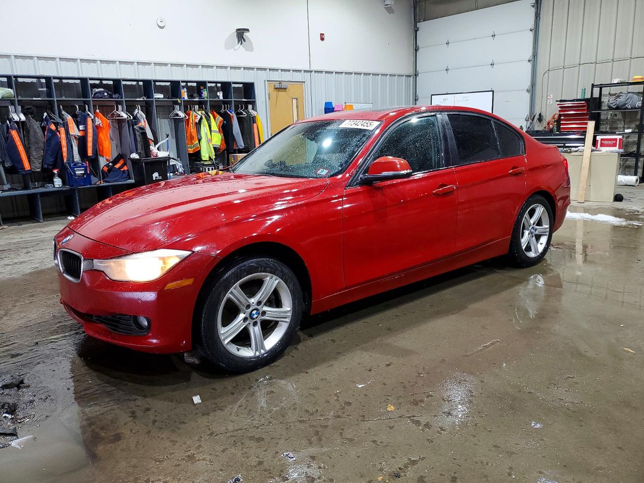 2012 BMW 3 series VIN WBA3A5G57CNP18190 photo 1