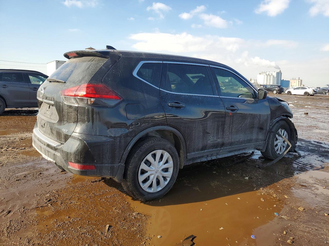 2017 NISSAN Rogue VIN 5N1AT2MV1HC785518 photo 3