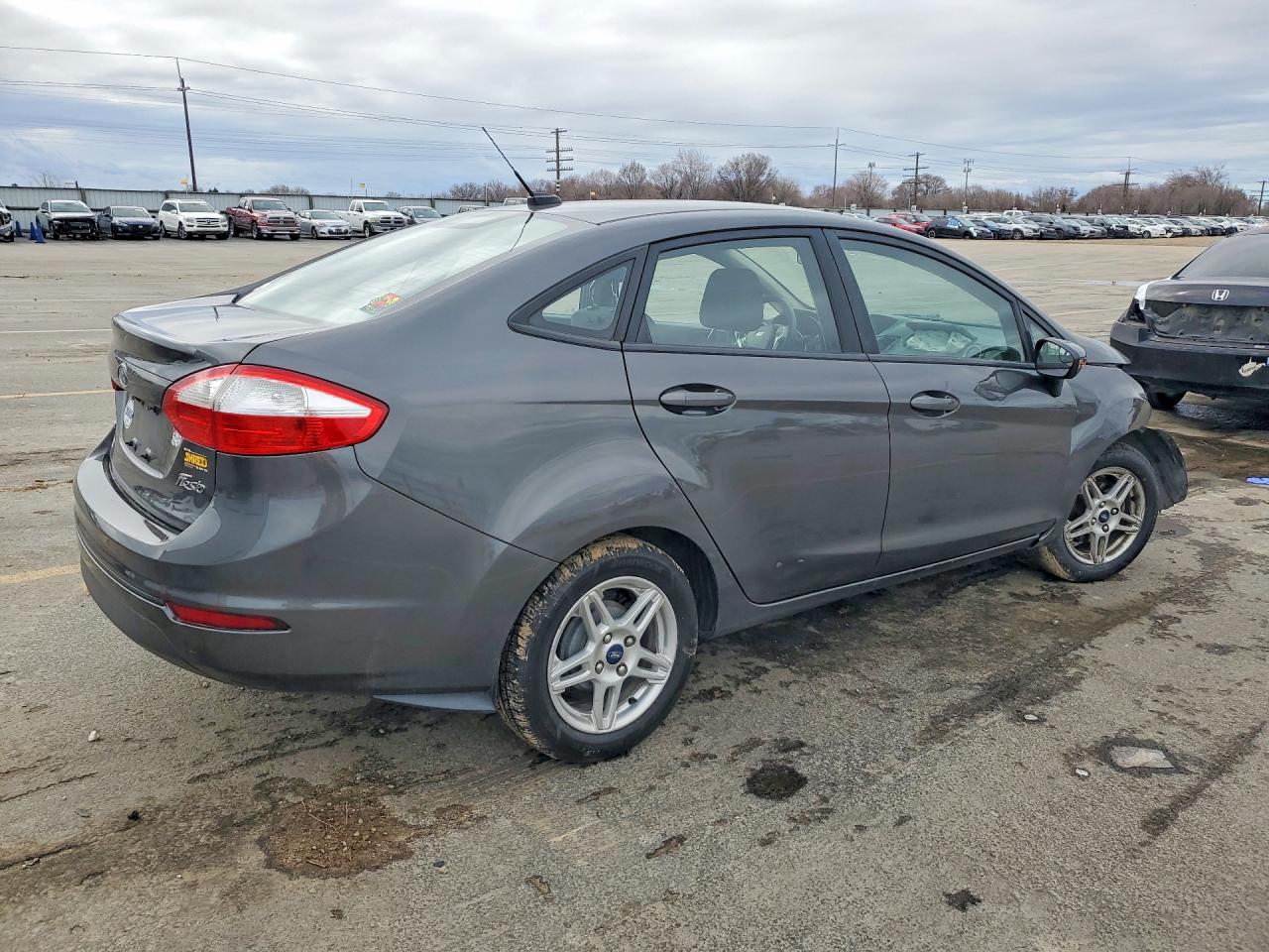 2019 Ford Fiesta se VIN 3FADP4BJ5KM142540 photo 3
