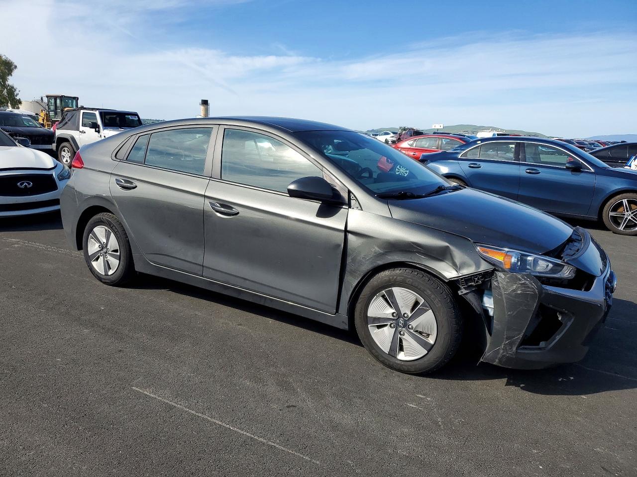2022 Hyundai Ioniq VIN KMHC65LC4NU271704 photo 4