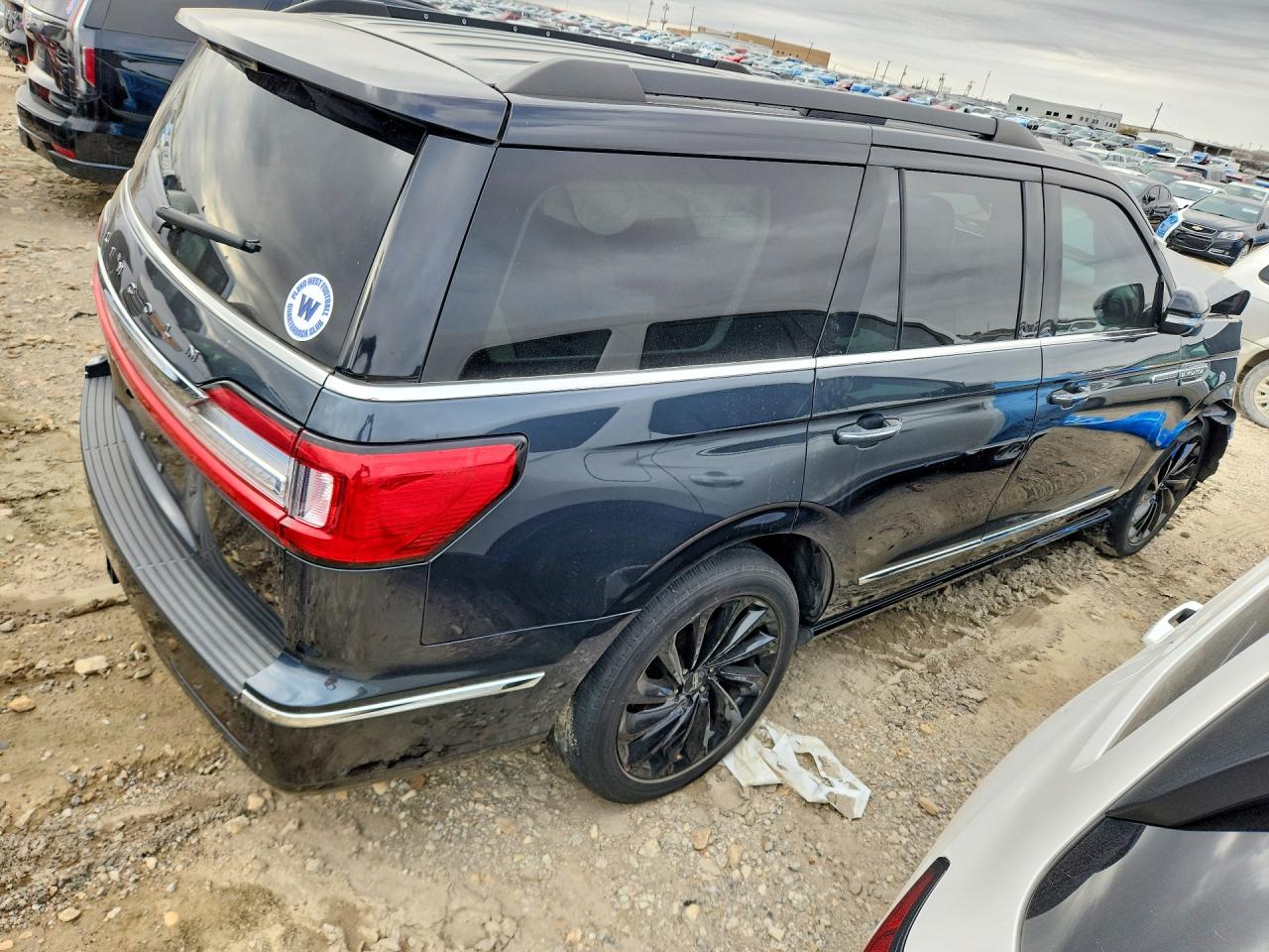 2021 LINCOLN Navigator VIN 5LMJJ2TT1MEL15636 photo 3