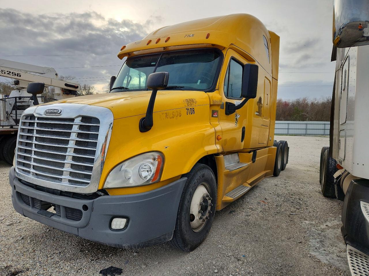 2014 FREIGHTLINER All other VIN 1FUJGLDR8ELFJ6439 photo 2