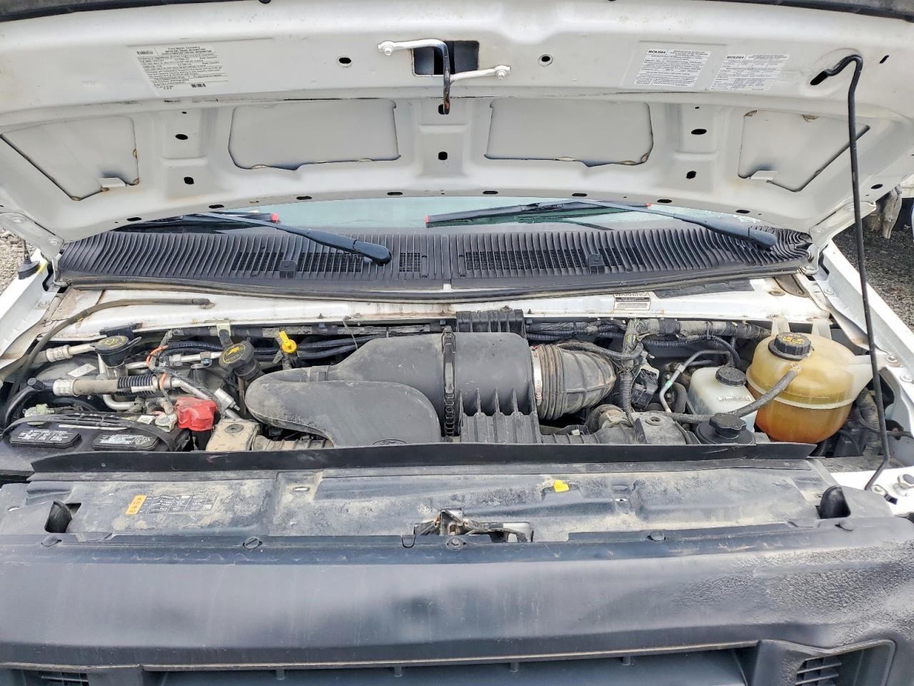 2018 Ford Econoline VIN 1FDXE4FS0JDC33222 photo 11
