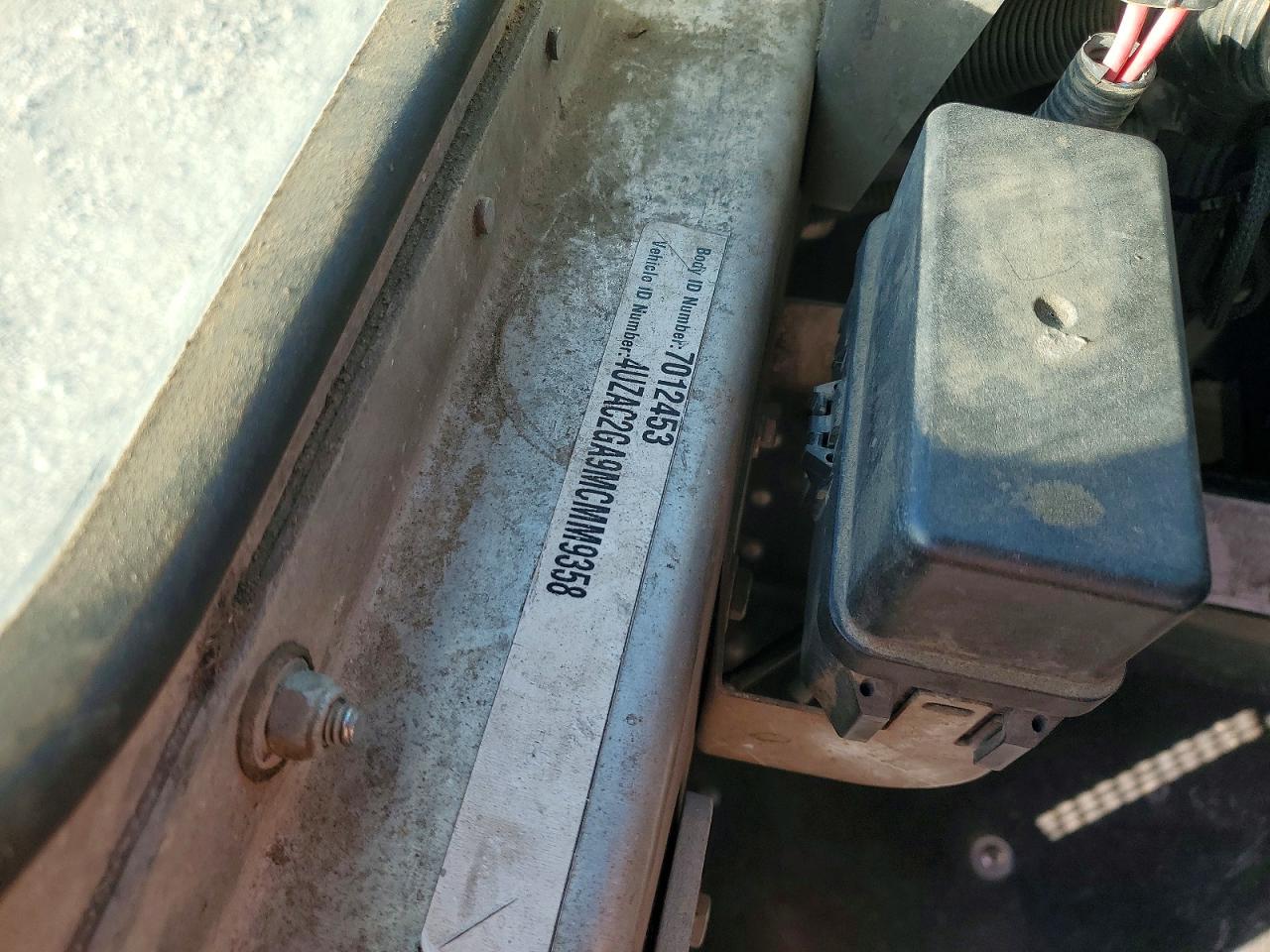2021 FREIGHTLINER Chassis VIN 4UZAC2GA9MCMM9358 photo 12