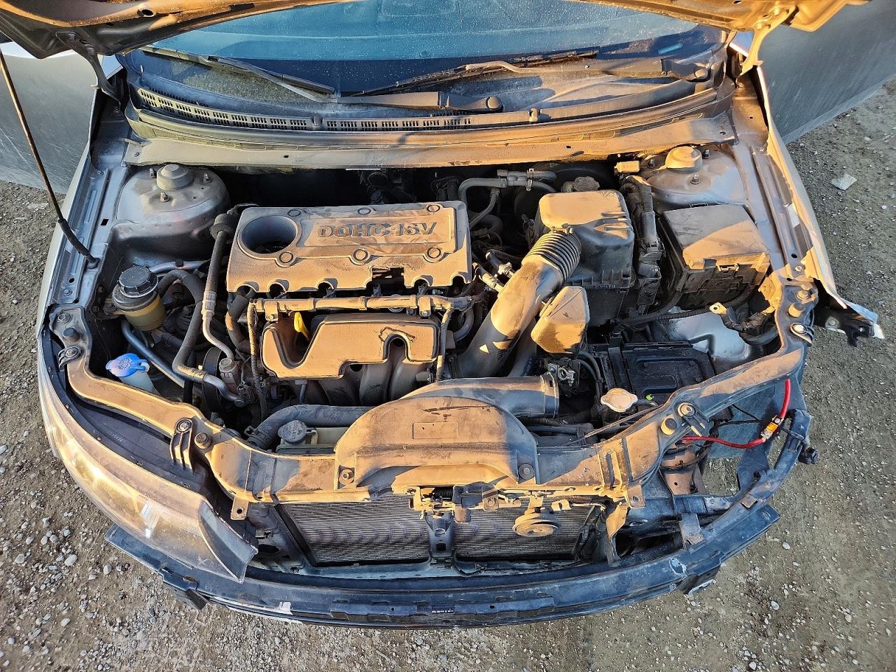 2011 Kia Forte VIN KNAFU4A21B5378689 photo 11