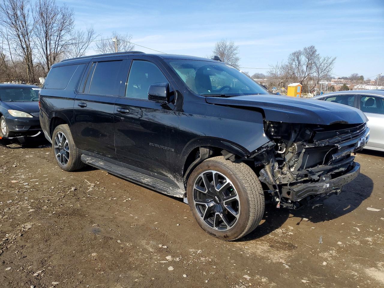 2024 CHEVROLET Suburban VIN 1GNSKEKD5RR201165 photo 4