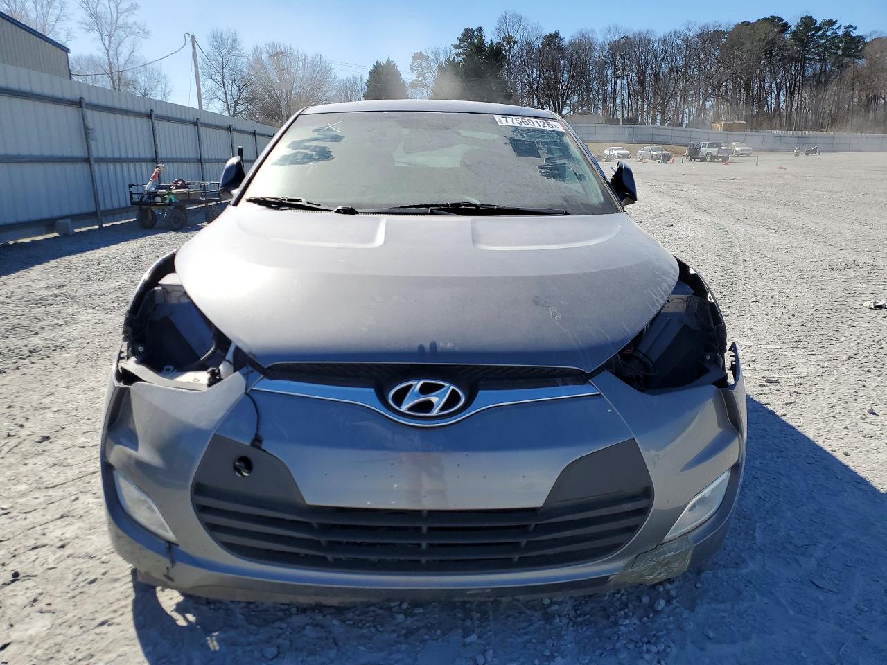 2017 Hyundai Veloster VIN KMHTC6AD0HU310495 photo 5