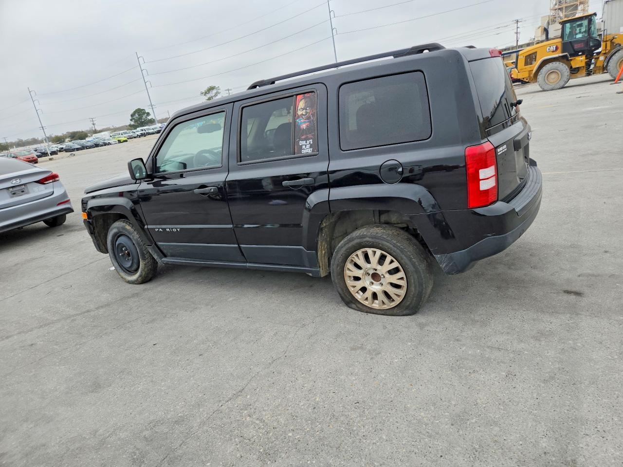 2017 Jeep Patriot VIN 1C4NJPBA1HD166257 photo 2