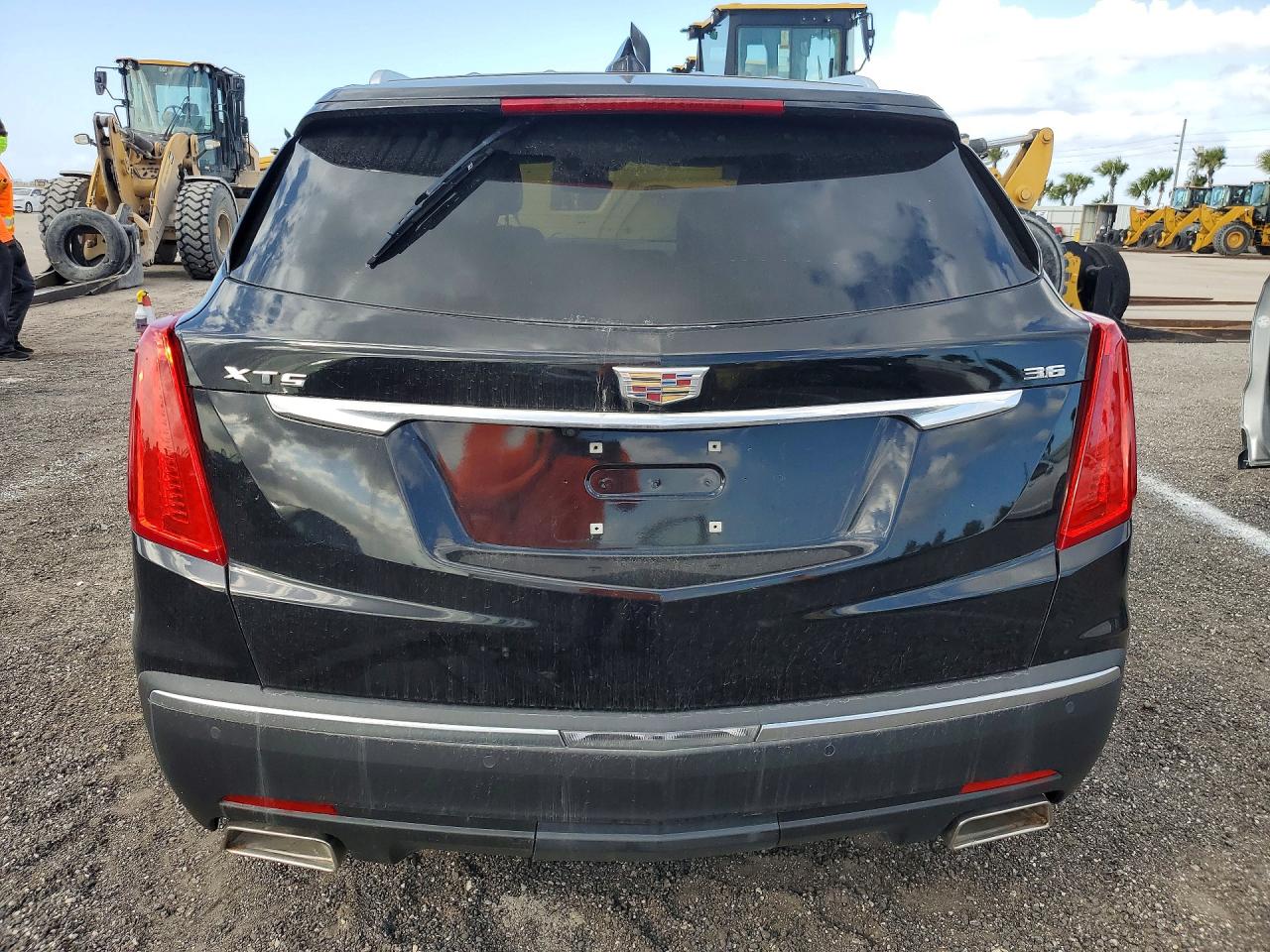 2017 Cadillac Xt5 VIN 1GYKNCRS7HZ130553 photo 6