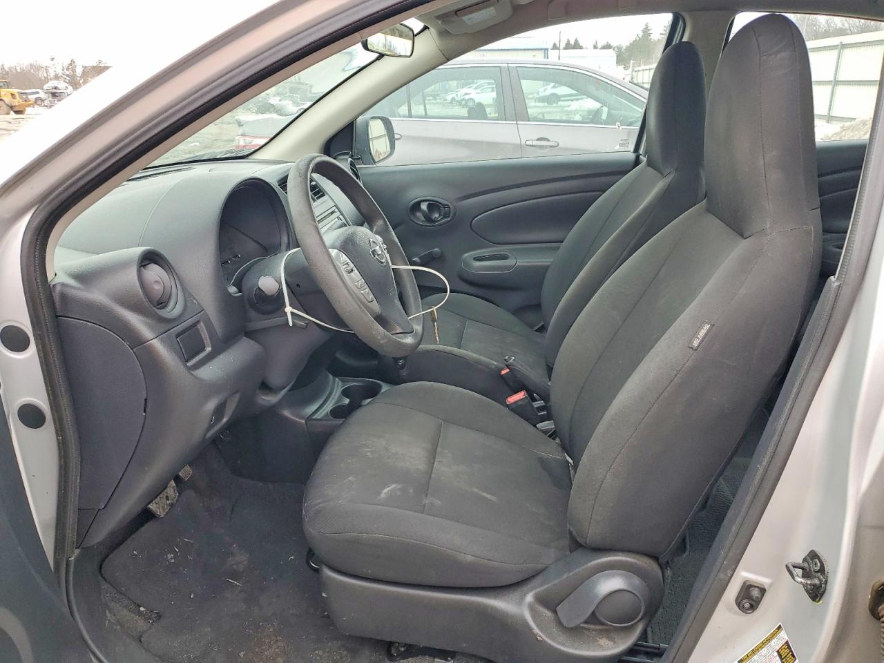 2015 NISS Versa VIN 3N1CN7AP3FL938981 photo 7