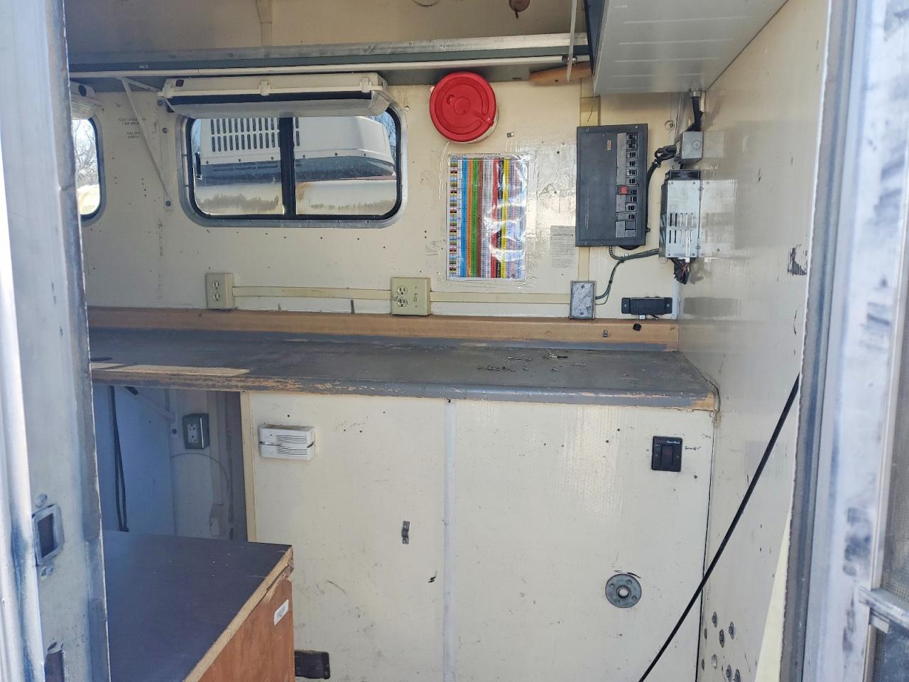 2000 ROLLING STAR FIBER OPTIC SPLICING TRAILER VIN 1R9US1020YB295289 photo 5