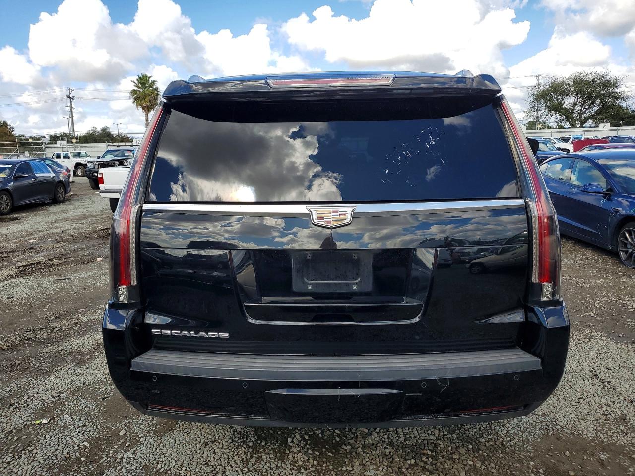 2016 Cadillac Escalade VIN 1GYS3CKJXGR390869 photo 6