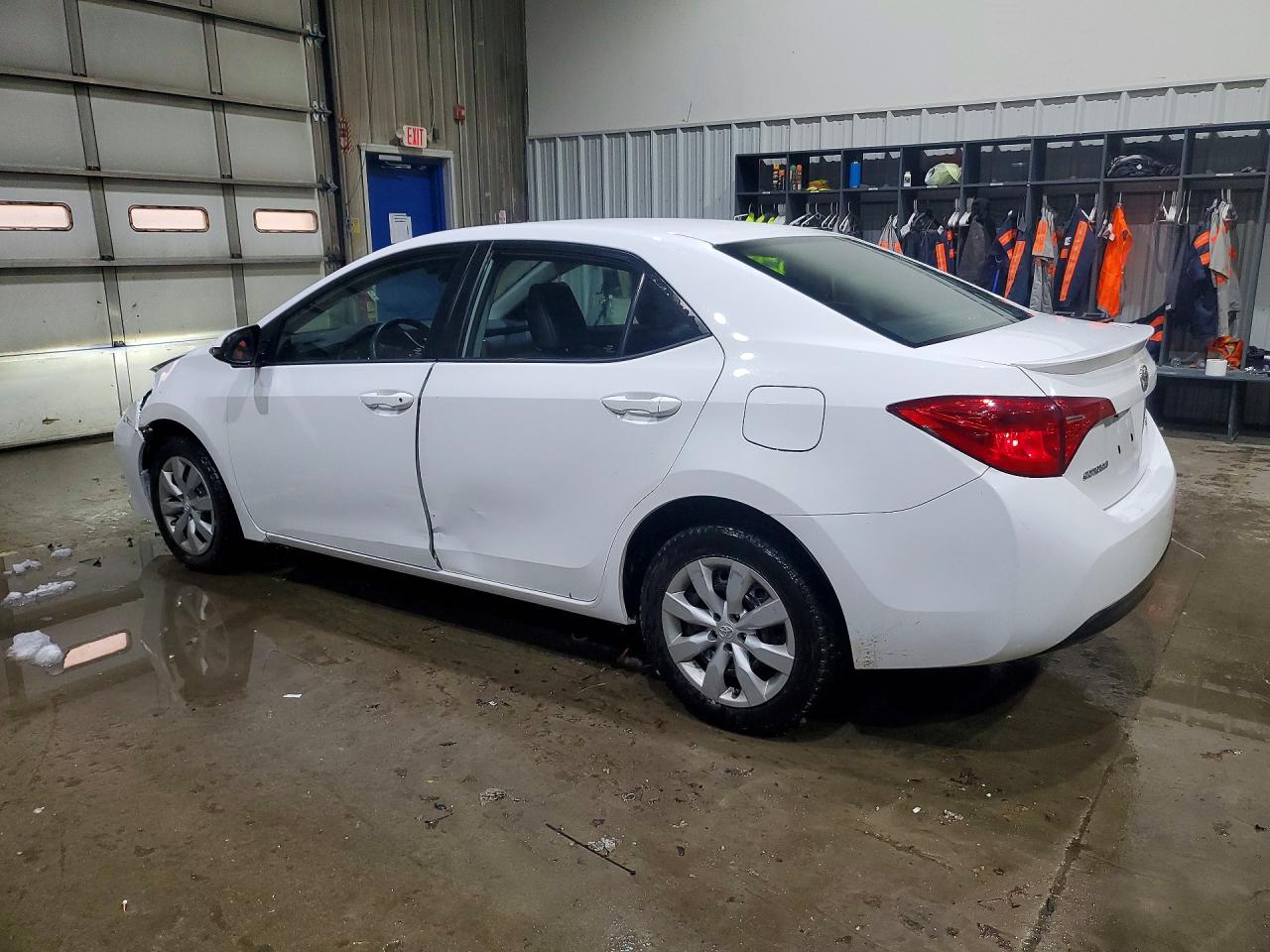 2017 TOYOTA Corolla VIN 5YFBURHE0HP617840 photo 2