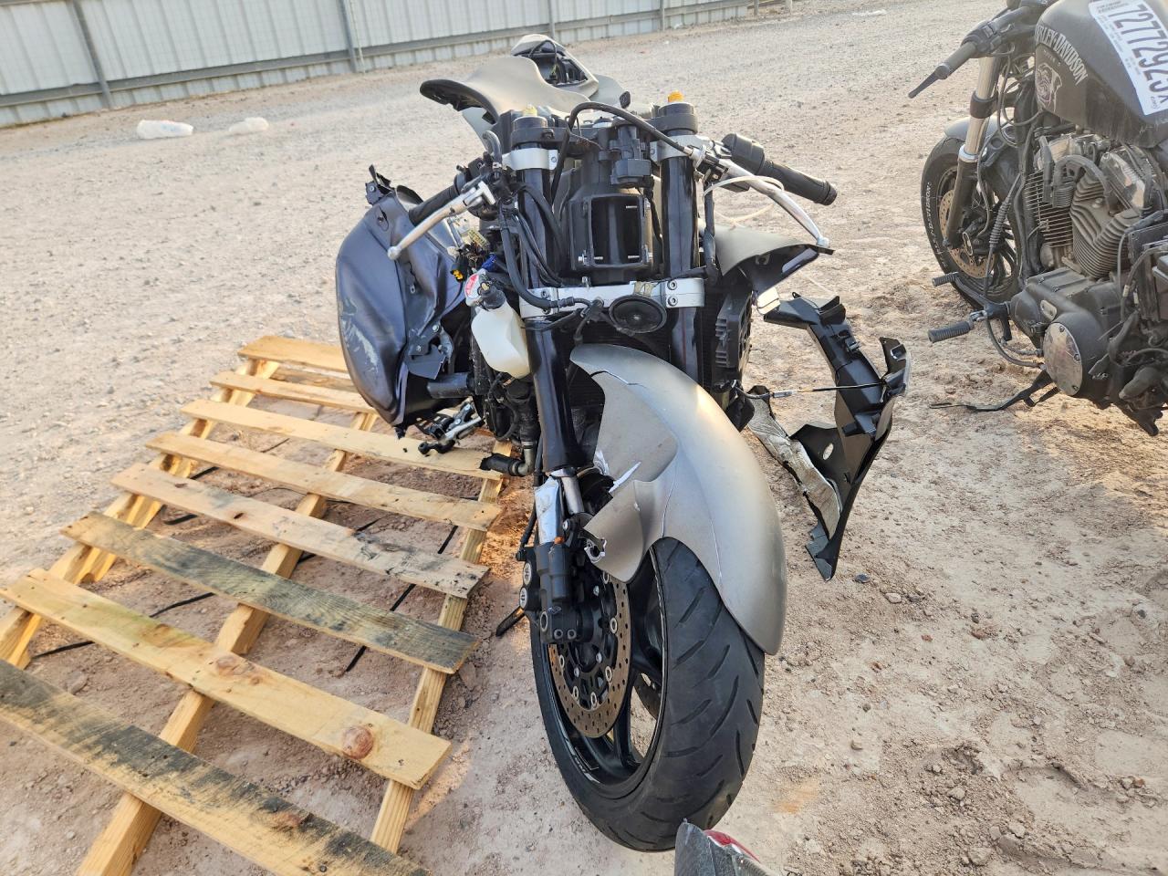 2016 Yamaha Yzf600 VIN JYARJ16Y1GA009961 photo 2