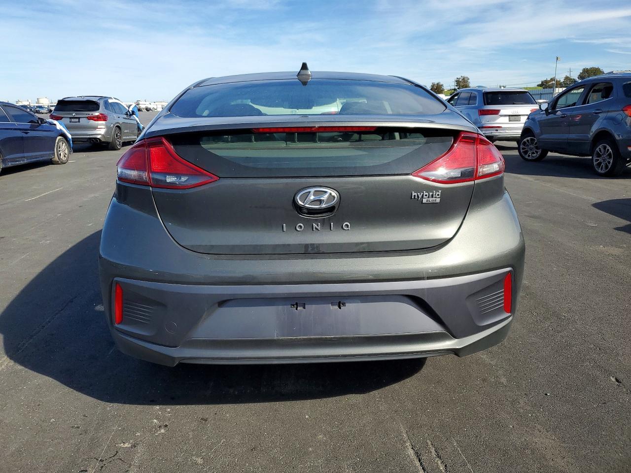 2022 Hyundai Ioniq VIN KMHC65LC4NU271704 photo 6