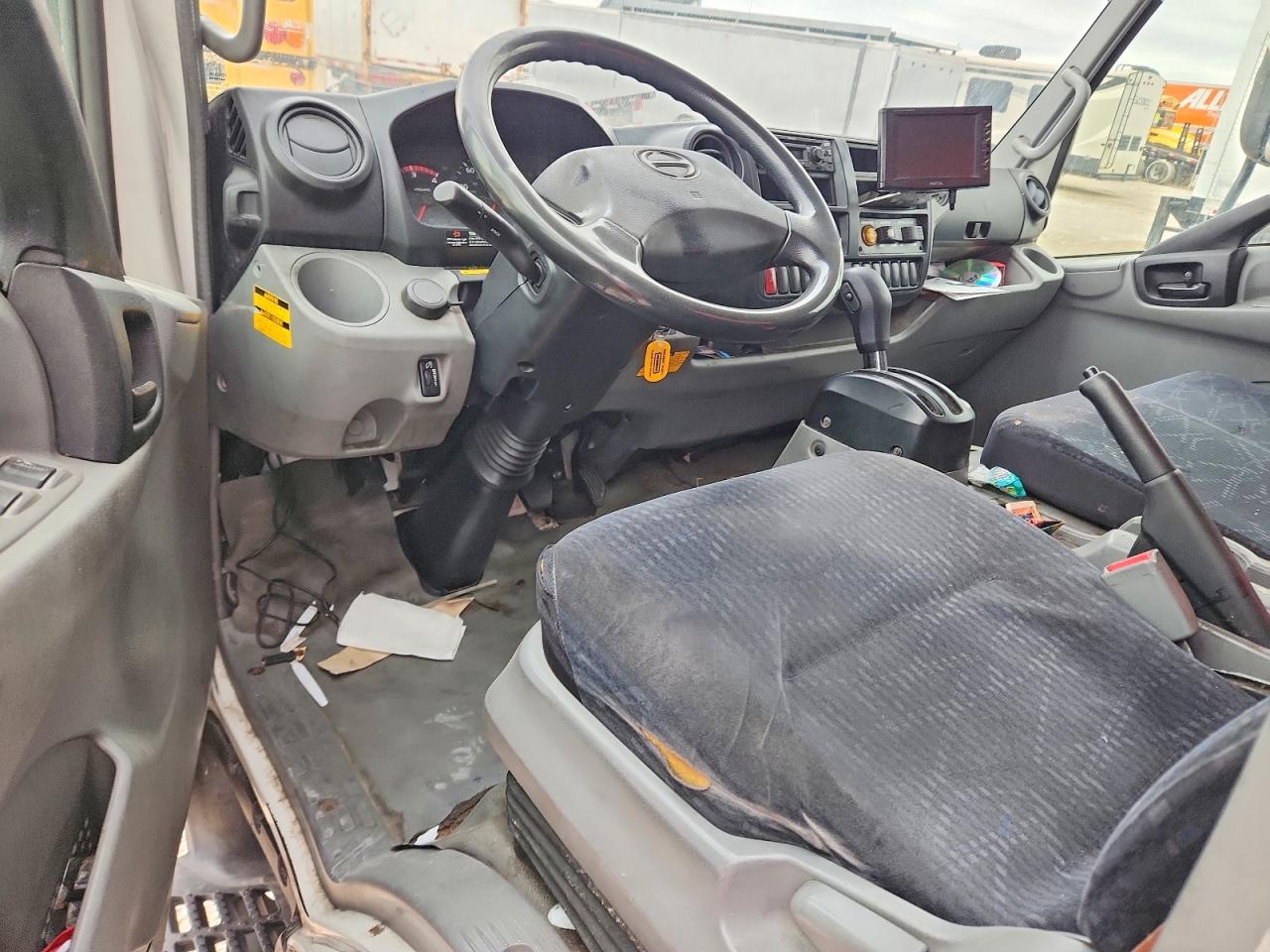 2018 HINO All models VIN JHHSDM2H1JK006223 photo 8