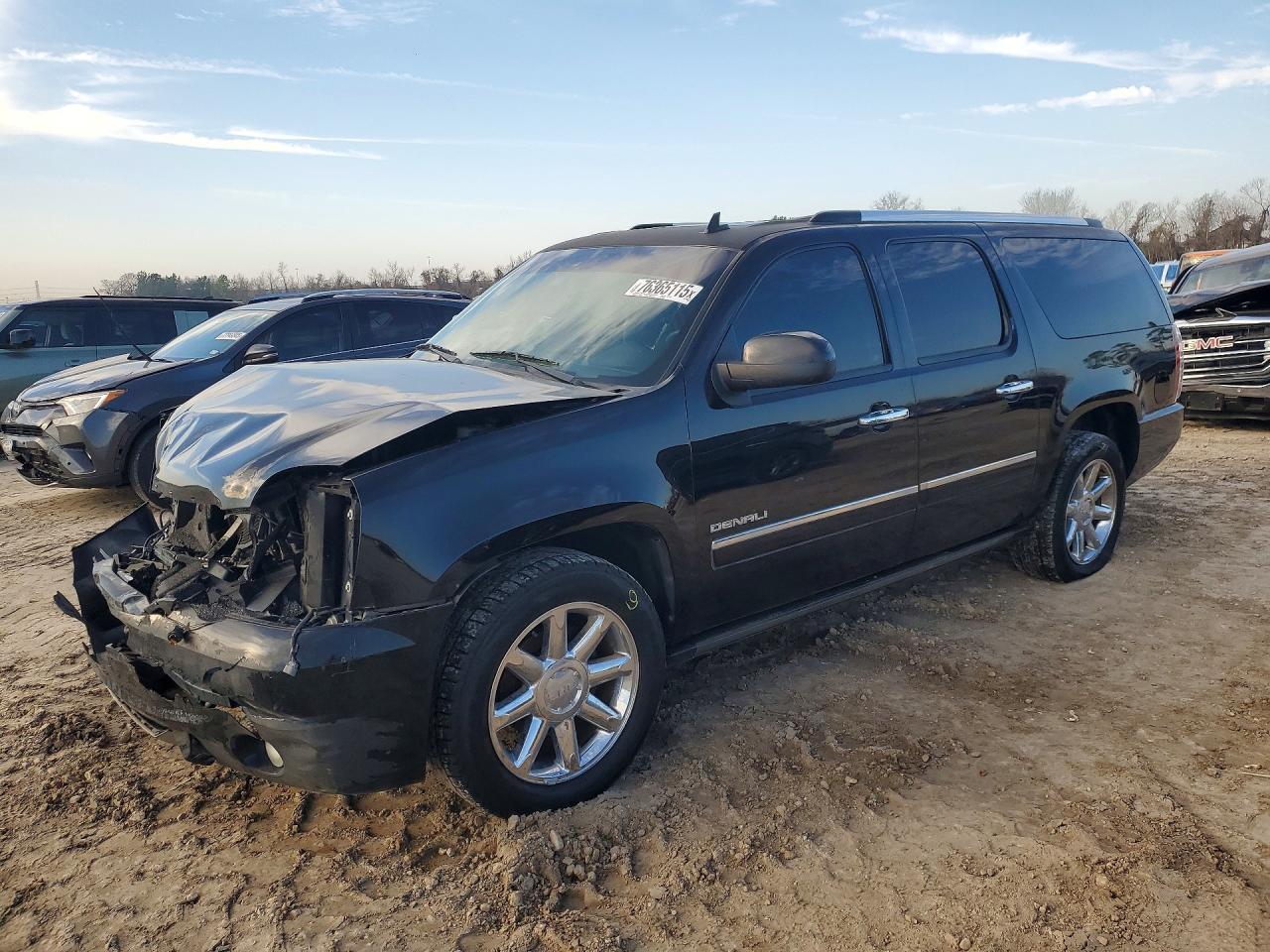 2013 GMC Yukon VIN 1GKS1MEF2DR359821 photo 1