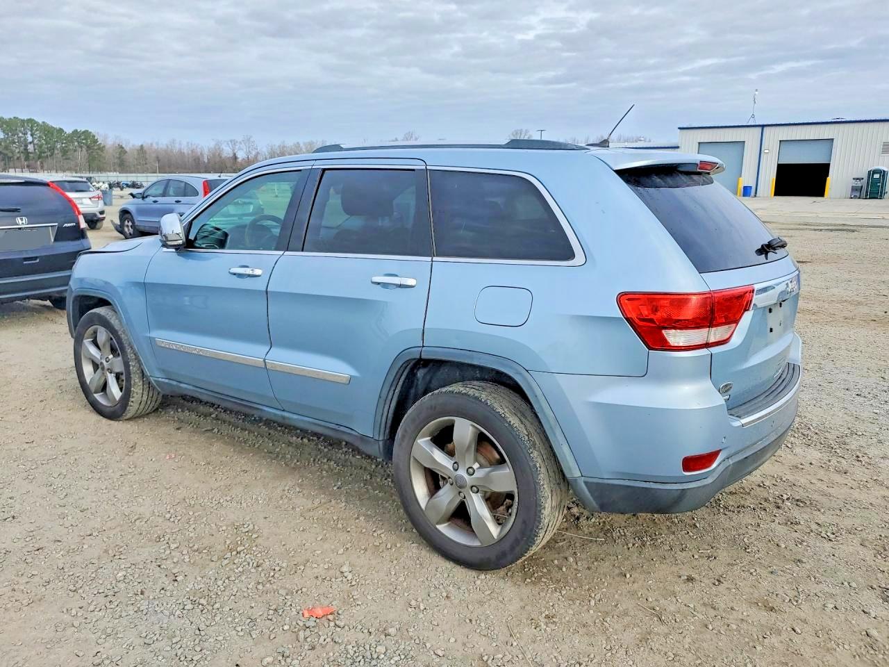 2013 JEEP Grand cher VIN 1C4RJECG8DC612638 photo 2