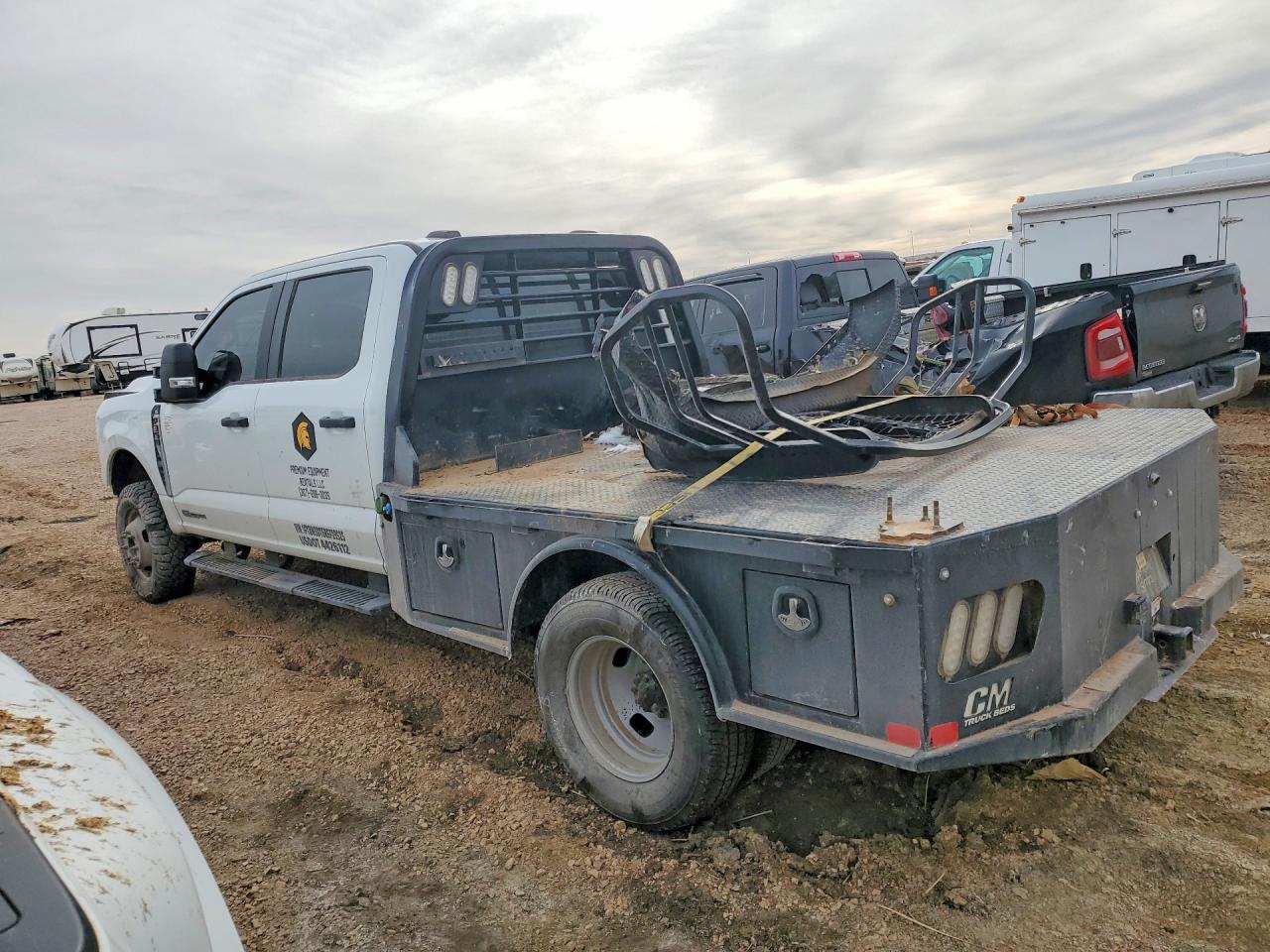 2024 Ford F350 VIN 1FT8W3DT6REF29525 photo 2