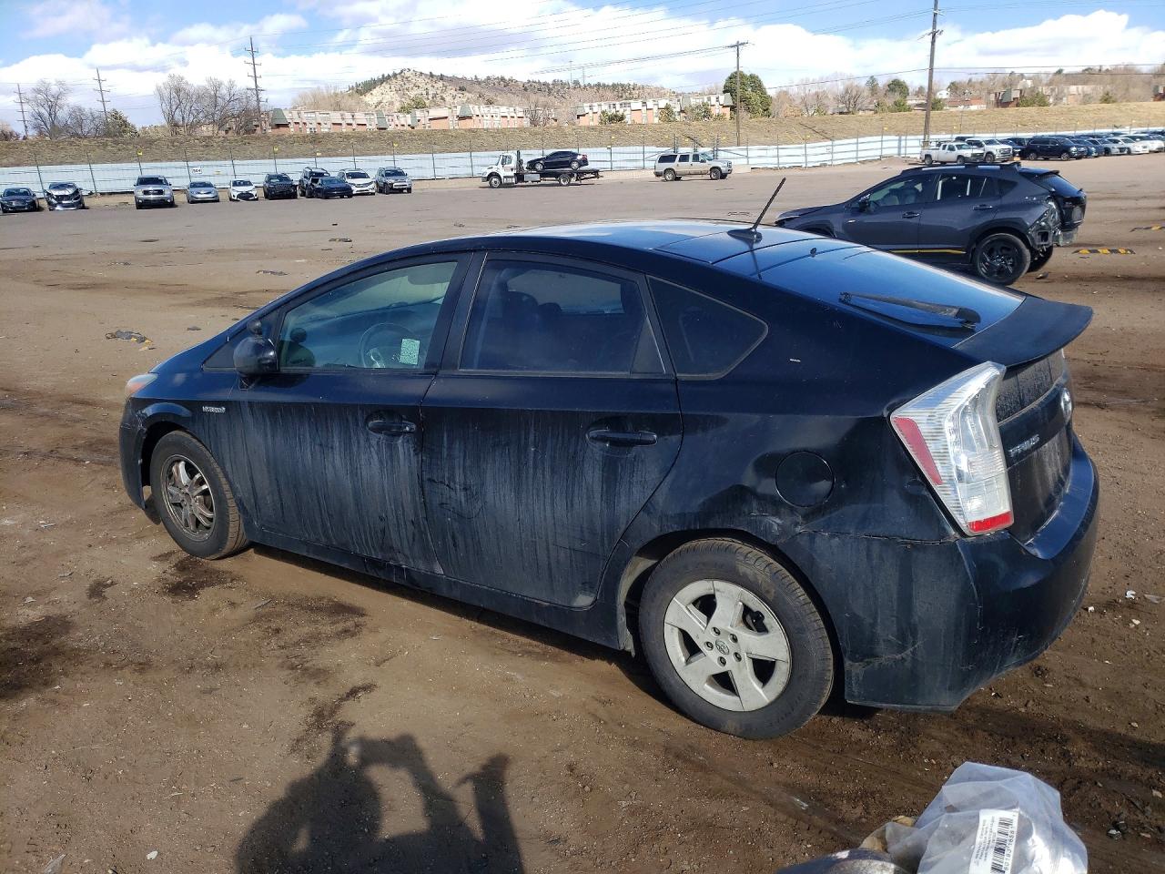 2010 Toyota Prius VIN JTDKN3DU2A0170564 photo 2