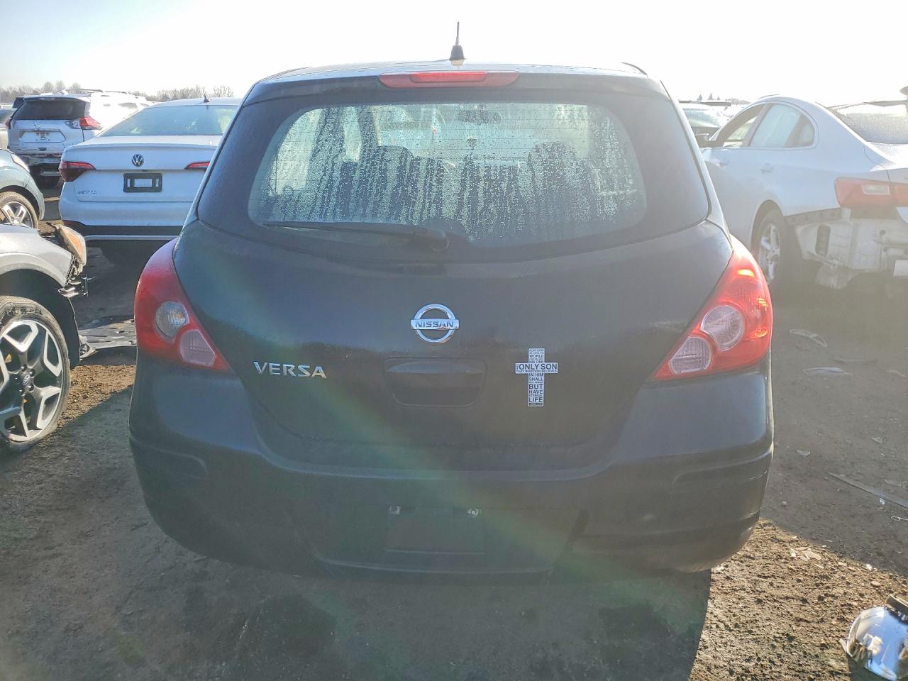 2010 NISS Versa VIN 3N1BC1CP9AL385371 photo 6