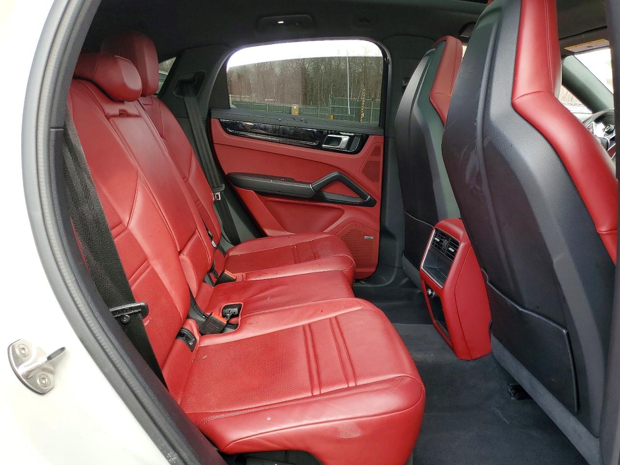 2022 Porsche Cayenne VIN WP1BE2AY8NDA51125 photo 11