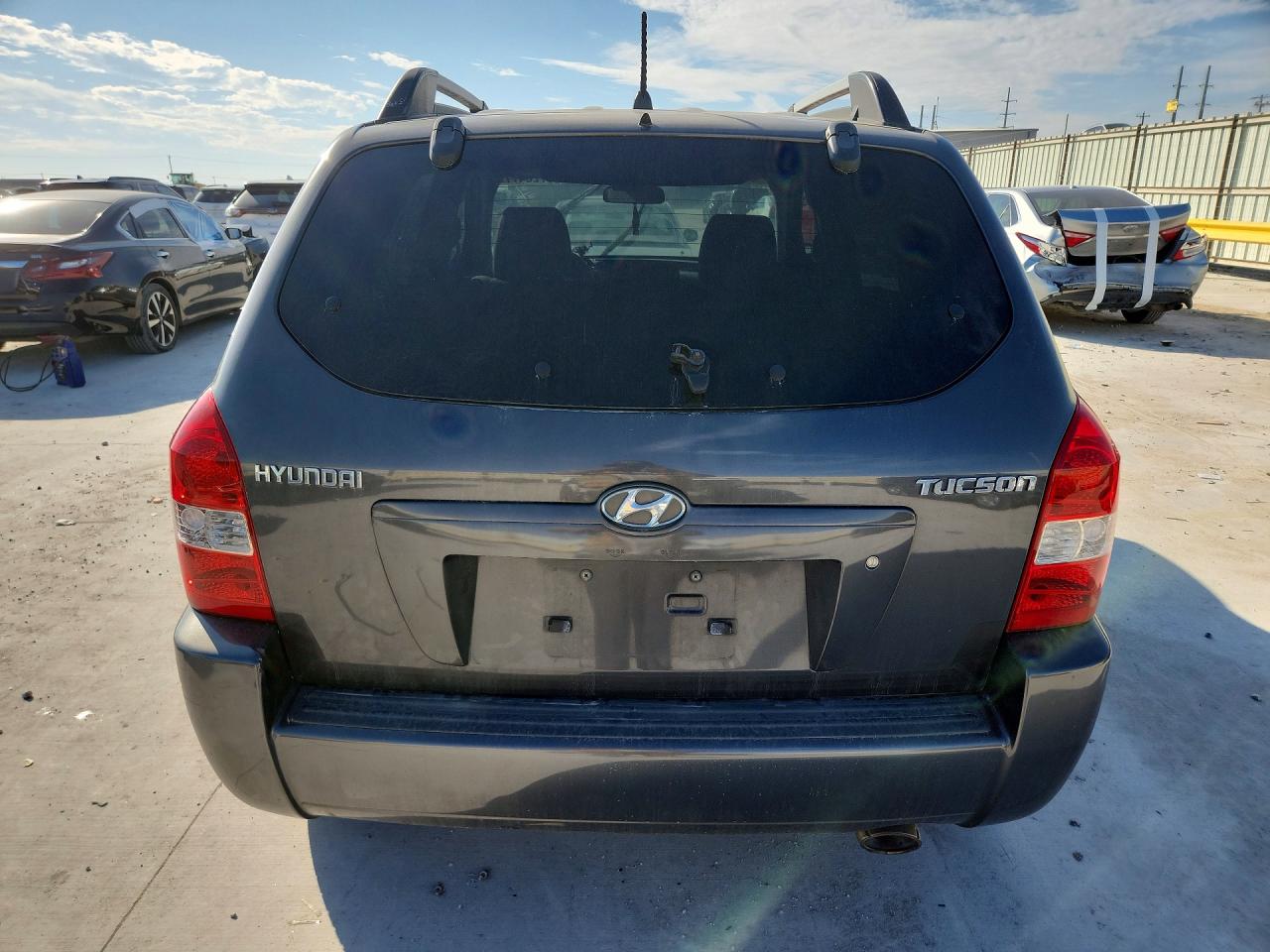 2007 Hyundai Tucson VIN KM8JM12B47U636674 photo 6