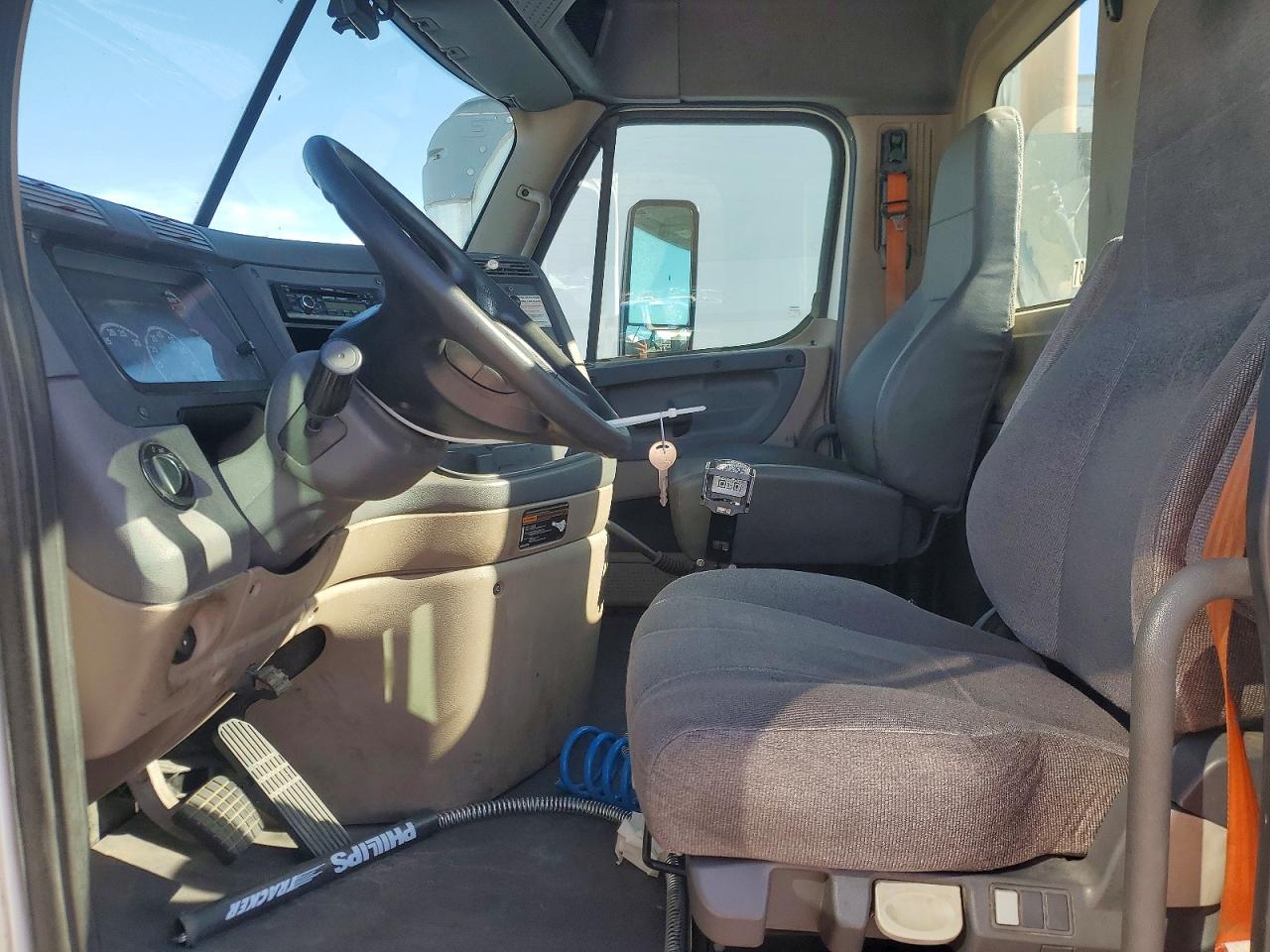 2014 FREIGHTLINER All models VIN 1FUBGEDV4ELFW8390 photo 6