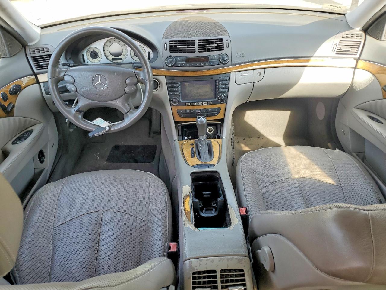 2007 Mercedes-Benz E-class VIN WDBUF72X87B021999 photo 8