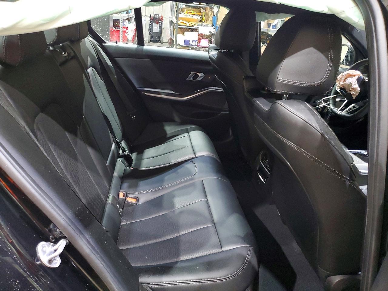 2026 BMW 3 series VIN 3MW89CW06T8G03382 photo 10